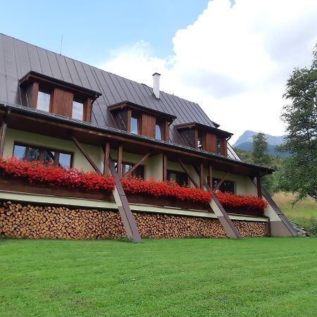 Tri Studnicky Apartment Strbske Pleso Exterior photo