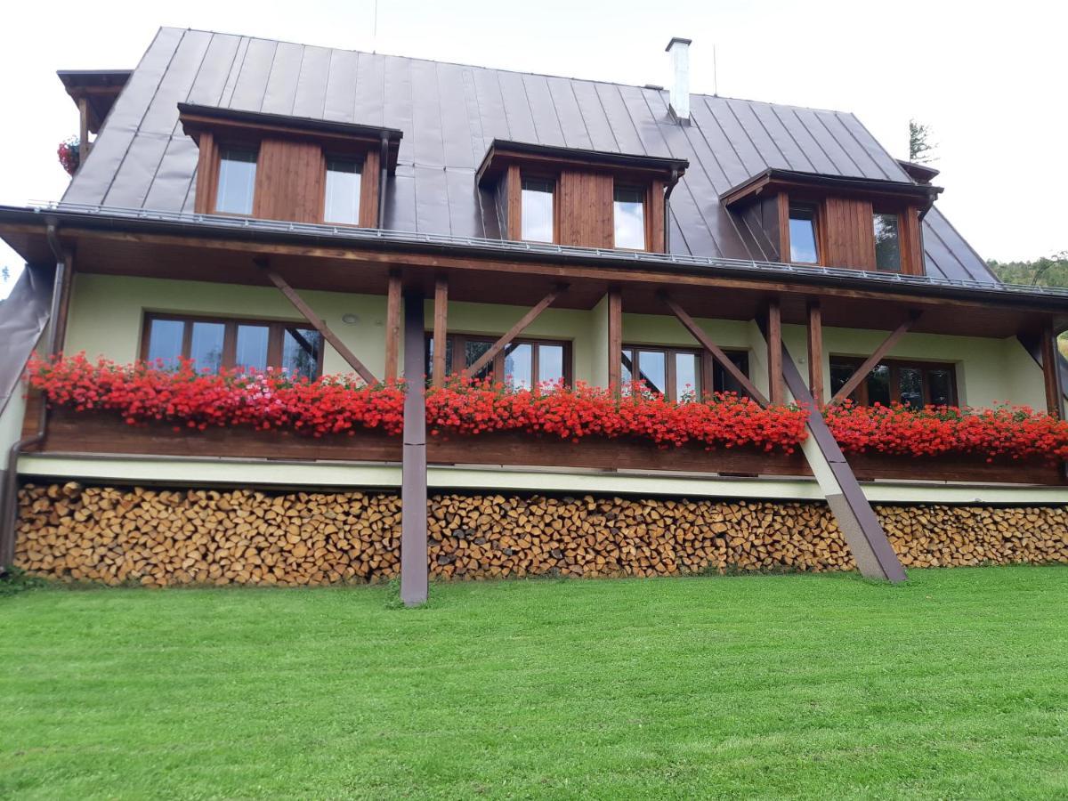 Tri Studnicky Apartment Strbske Pleso Exterior photo